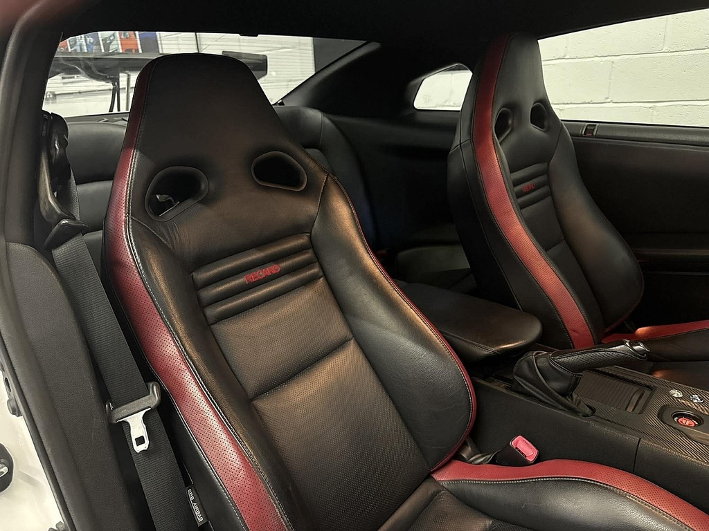 Nissan GT-R V6 Premium Edition White #4