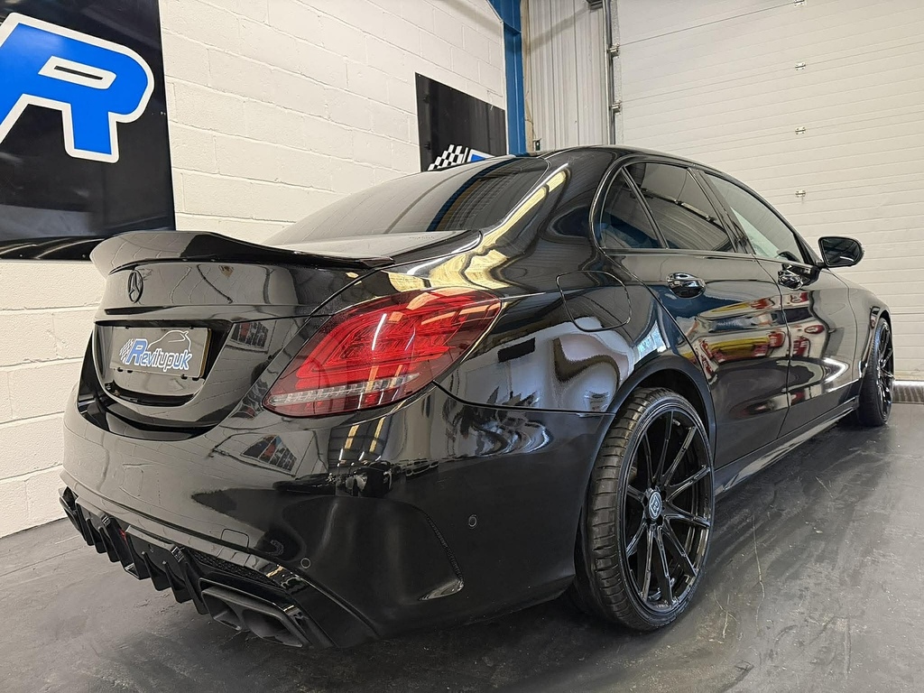 Mercedes-Benz C Class C300d Amg Line KW68UPD  #3