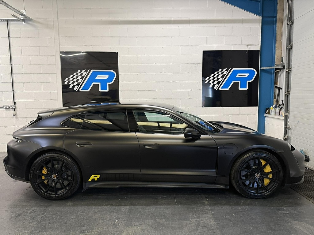 Porsche Taycan Performance Plus Turbo S 