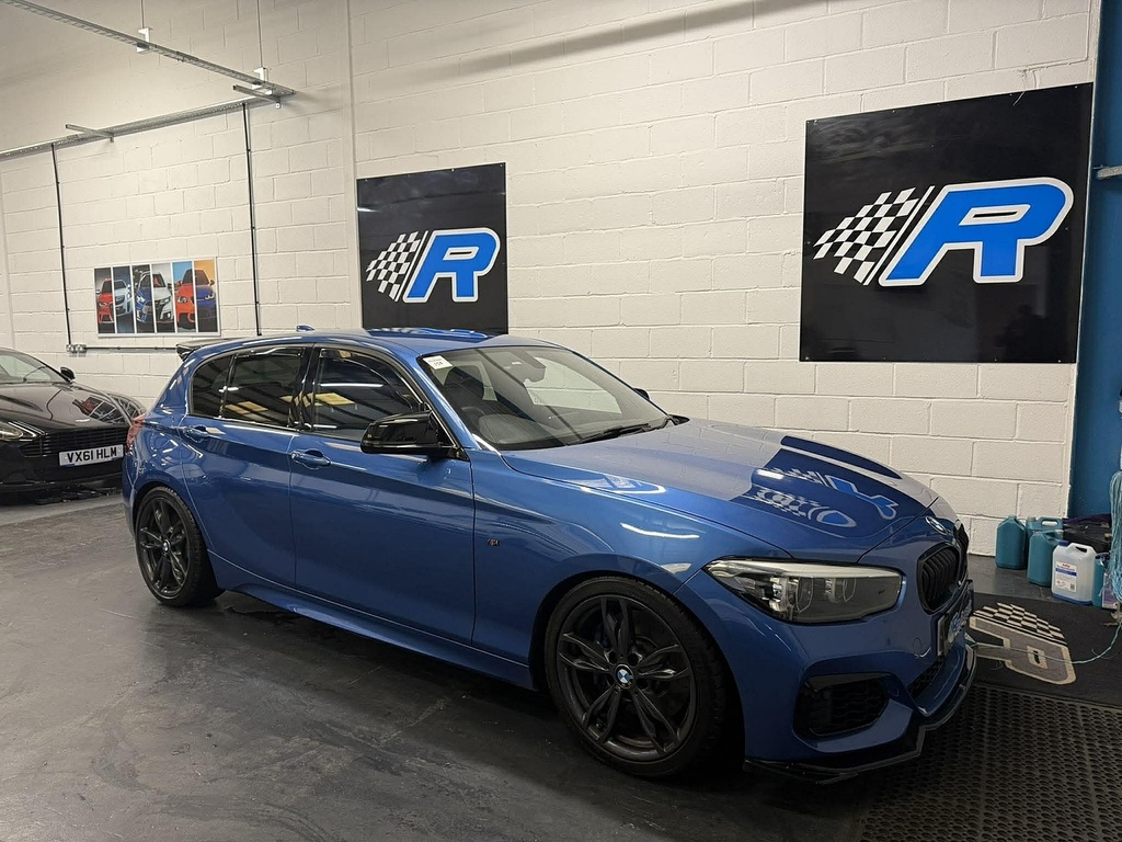 BMW 1 Series M140i Shadow Edition 
