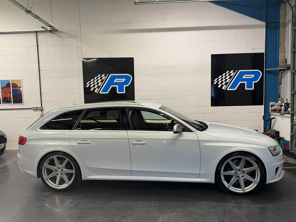 Audi RS4 Avant Fsi V8 