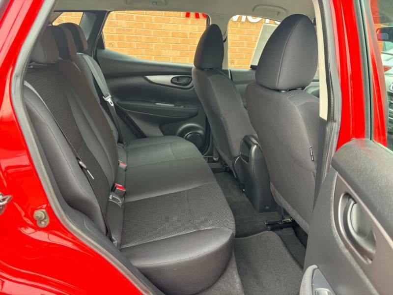 Nissan Qashqai 1.5 Dci Visia - 2017 67 NU67XNE Red #5