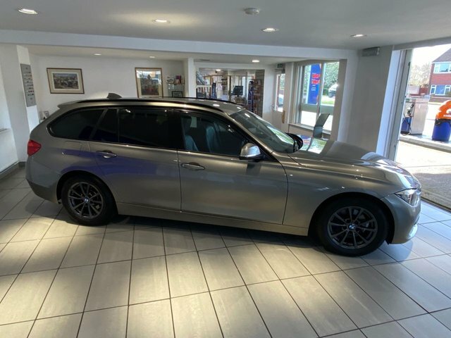 BMW 3 Series 320D Ed Plus Touring Silver #4