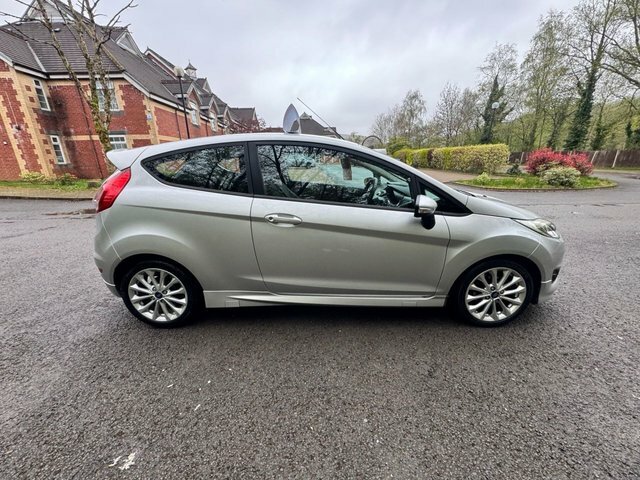 Ford Fiesta Hatchback AV14PUF Silver #5
