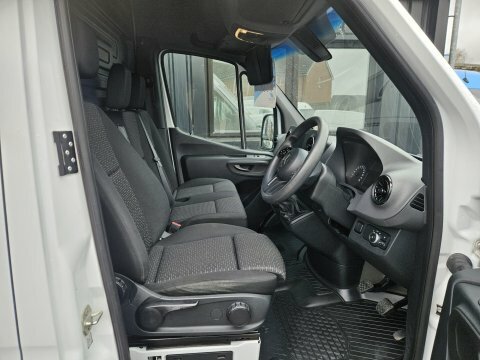 Mercedes-Benz Sprinter 316 Cdi Progressive OV71KKR White #6