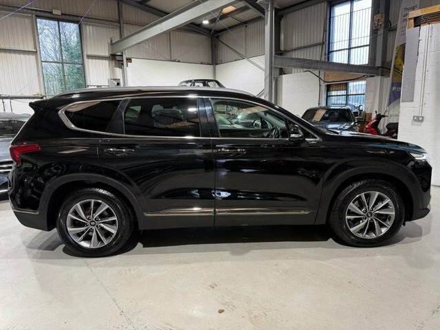Hyundai Santa Fe 2019 2.2 Crdi Premium Suv 4Wd Euro DT68TXZ Black #2