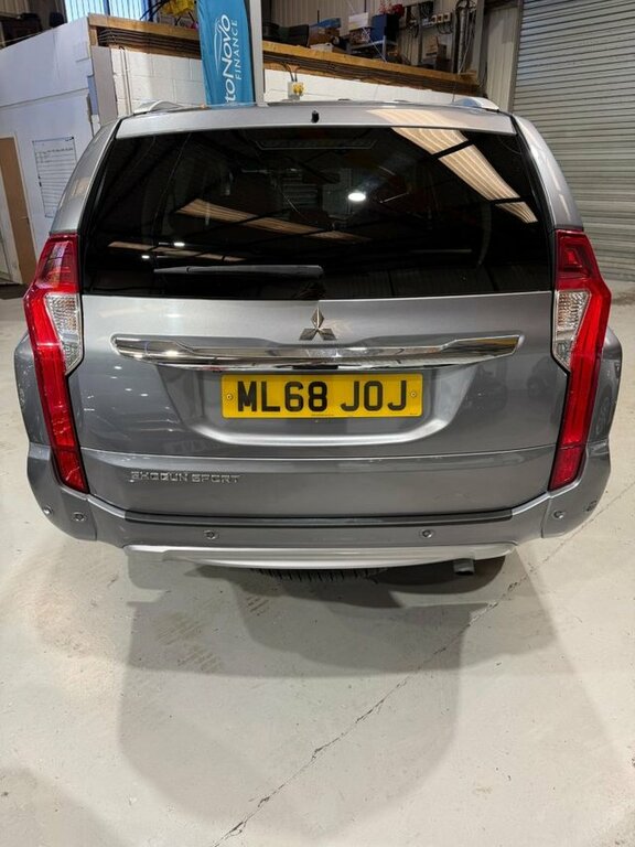 Mitsubishi Shogun Sport 2018 Shogun Sport 7 Seater 2.4D 4 Suv A Grey #4