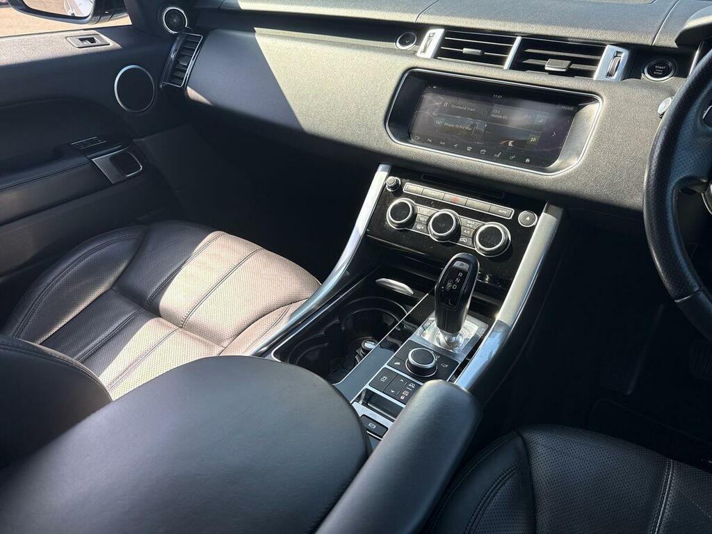 Land Rover 4.4 Sdv8 Vogue Black #11