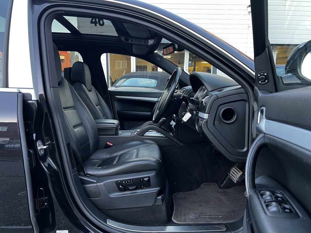 Porsche Cayenne 4.8 S Black #2
