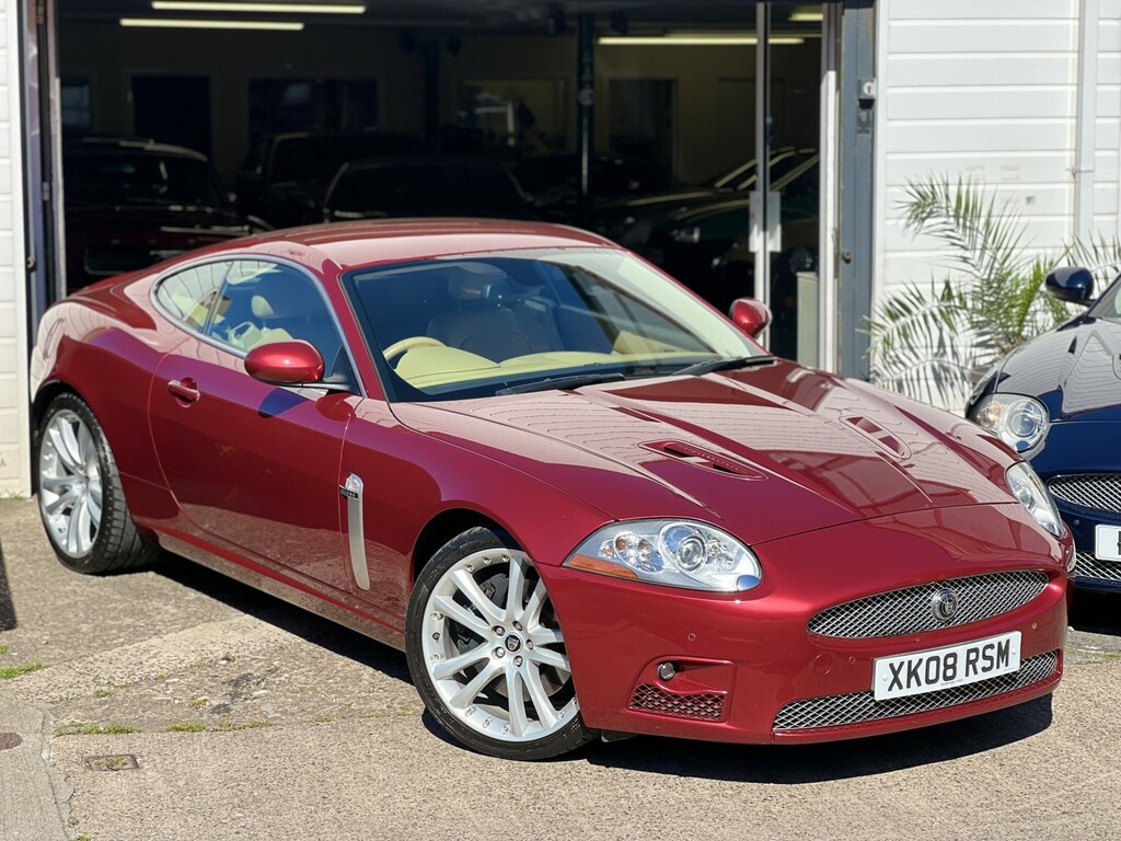 Jaguar XKR 4.2 V8 Red