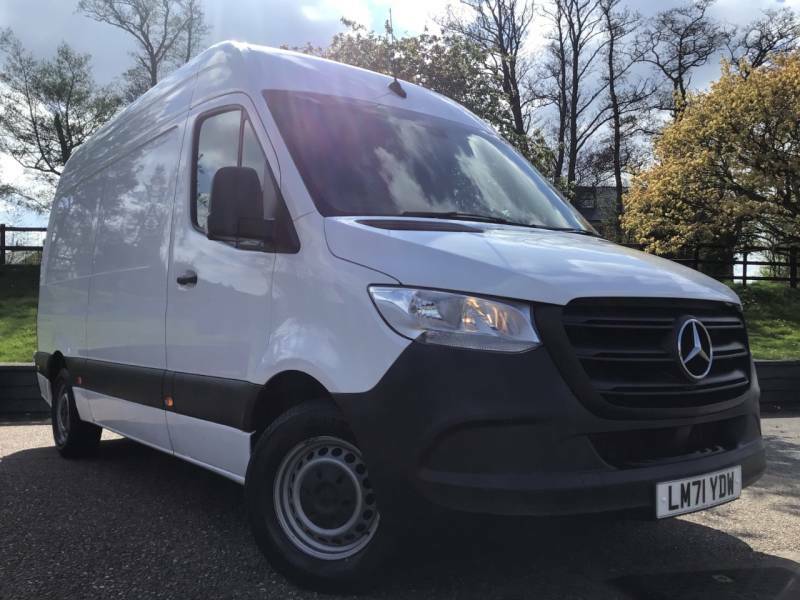 Mercedes-Benz Sprinter 3.5T H2 Progressive Van - 2022 71 White
