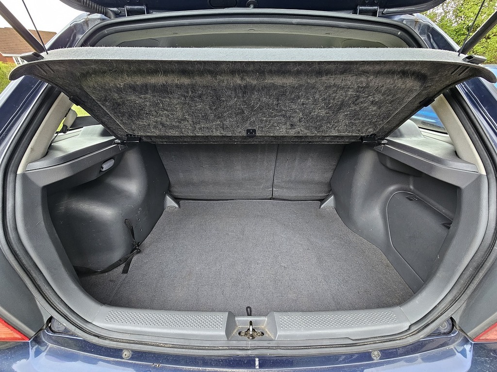 Mazda 323 Hatchback 1.5 Lxi 2000X Silver #7
