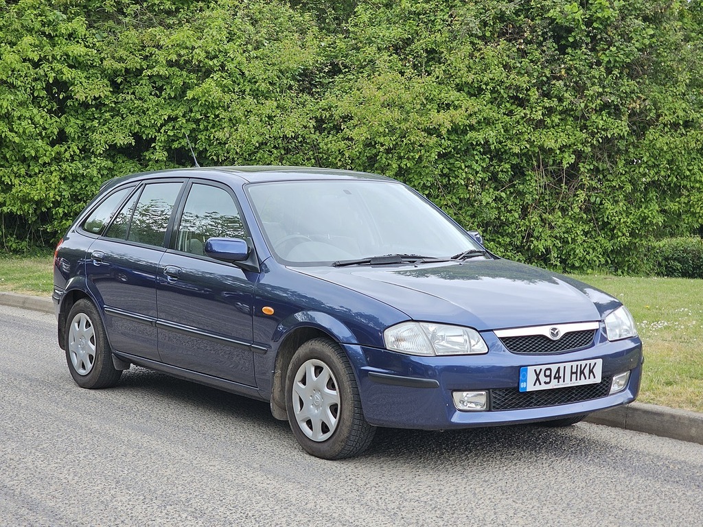 Mazda 323 Hatchback 1.5 Lxi 2000X Silver #1