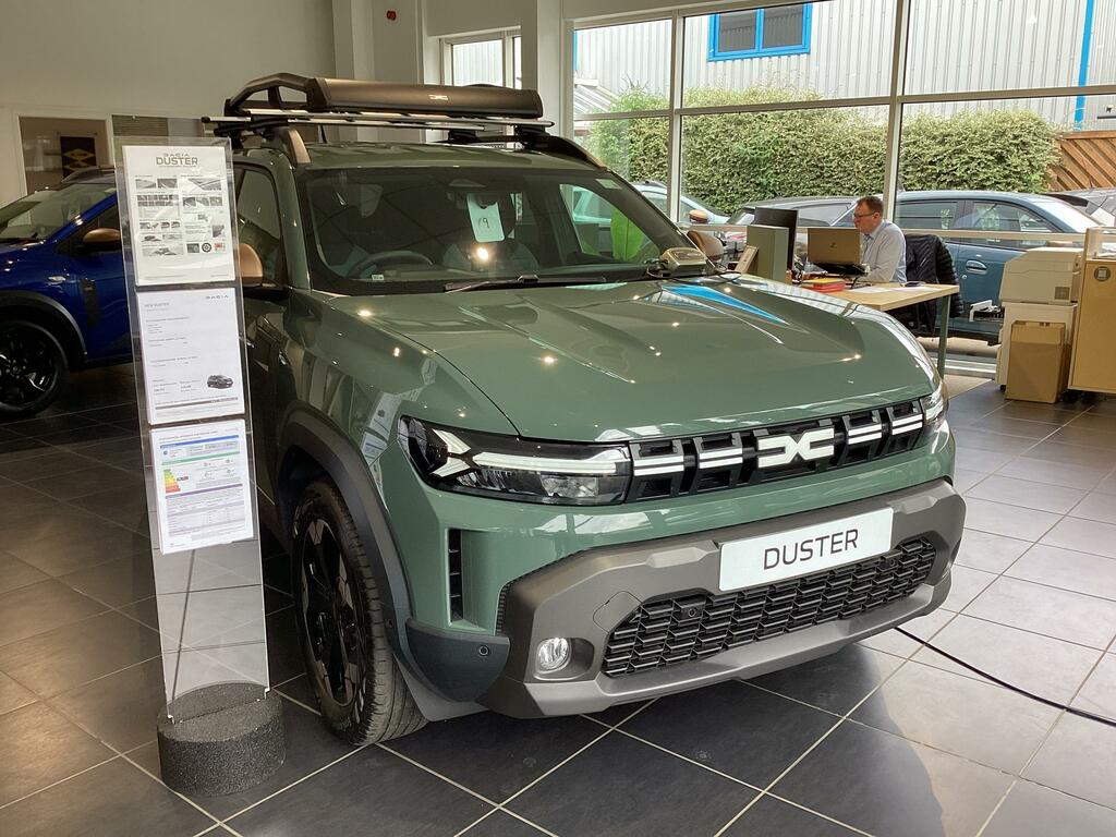 Dacia Duster Extreme Hybrid 155 Green