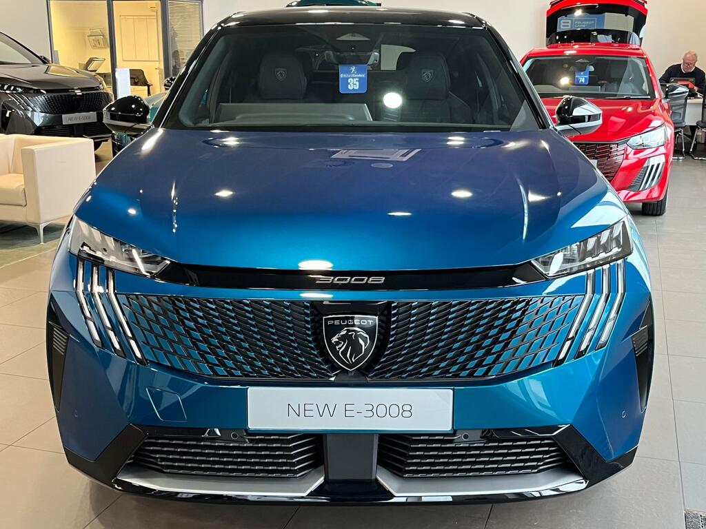 Peugeot 3008 Gt 210 73Kwh  Blue #2