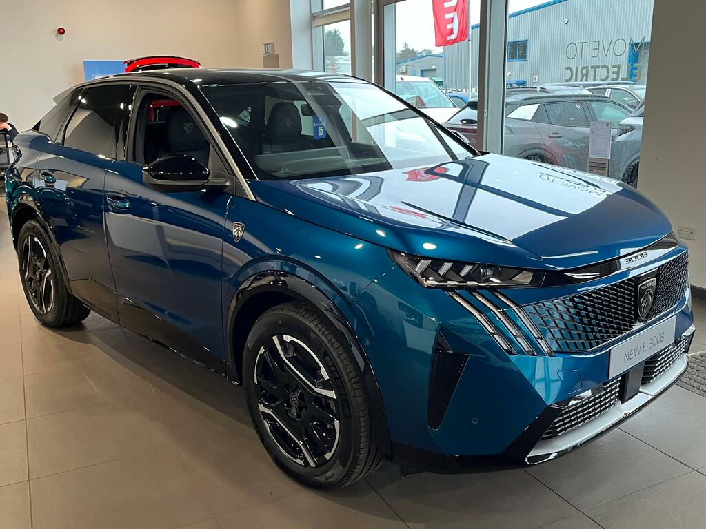 Peugeot 3008 Gt 210 73Kwh  Blue #3