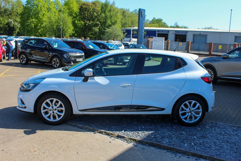Renault Clio 0.9 Tce Dynamique Nav Hatchback KT67YXE White #5