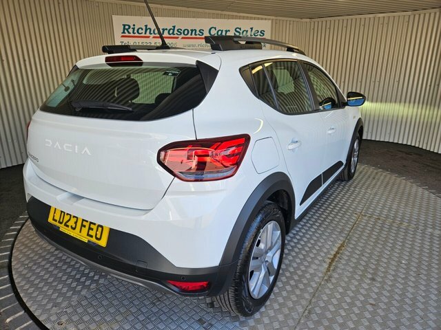 Dacia Sandero Stepway 1.0 Tce Expression Hatchback Eur LD23FEO White #3