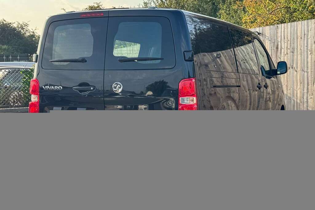 Vauxhall Vivaro Vauxhall Vivaro 2.0 Vivaro F3100 Dynamic Ss Black #3