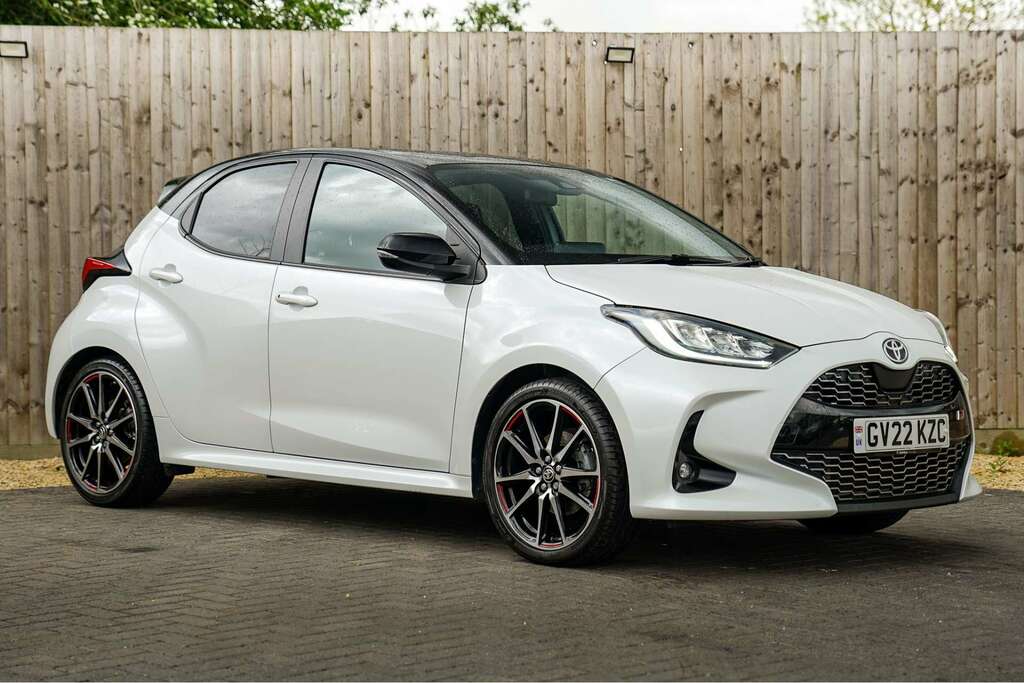 Toyota Yaris Toyota Yaris 1.5 Yaris Gr Sport Hev Cvt Black