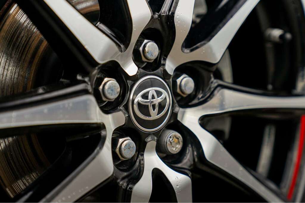Toyota Yaris Toyota Yaris 1.5 Yaris Gr Sport Hev Cvt GV22KZC Black #3