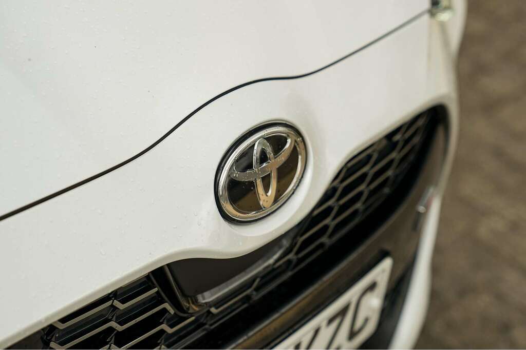 Toyota Yaris Toyota Yaris 1.5 Yaris Gr Sport Hev Cvt GV22KZC Black #5
