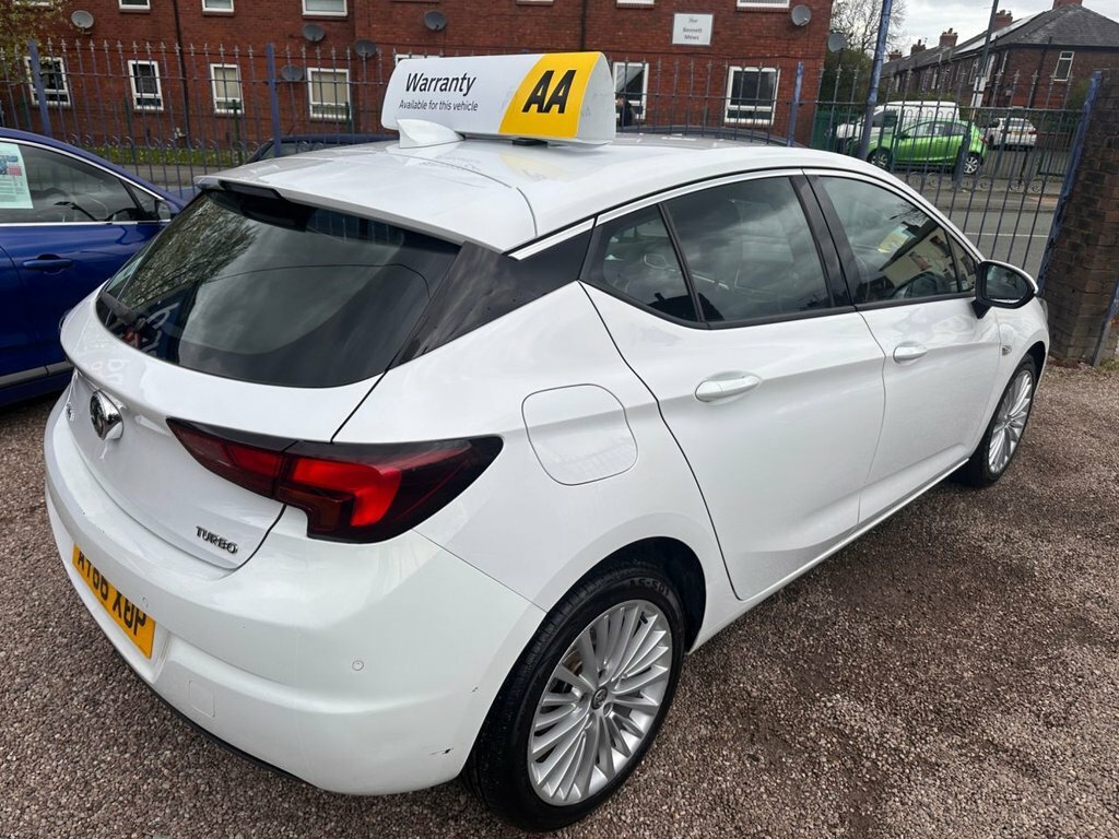 Vauxhall Astra 1.4L Elite Nav AY66XOP White #2