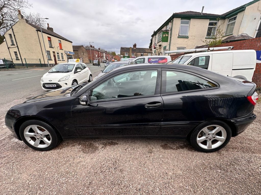 Mercedes-Benz C Class 1.8L Se Black #4