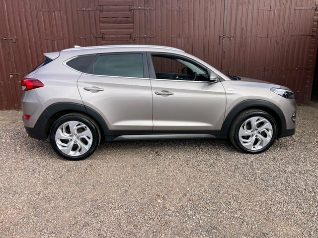 Hyundai Tucson Suv SL17JKZ White #5