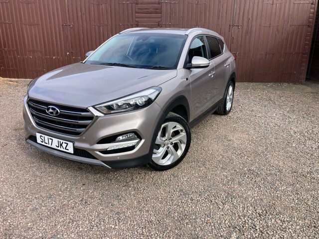 Hyundai Tucson Suv SL17JKZ White #2