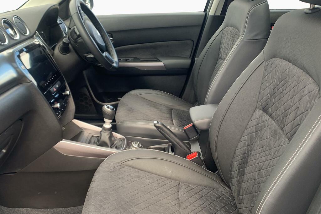 Suzuki Vitara 1.4 Boosterjet Mhev Ultra Suv Hybrid Ma HX25VFR Silver #2