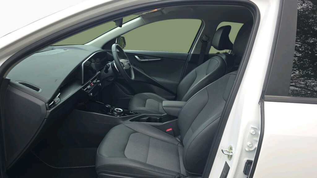 Kia Niro 1.6H Gdi 3 Suv Hybrid Dct Euro 6 Ss HJ72TDX White #2