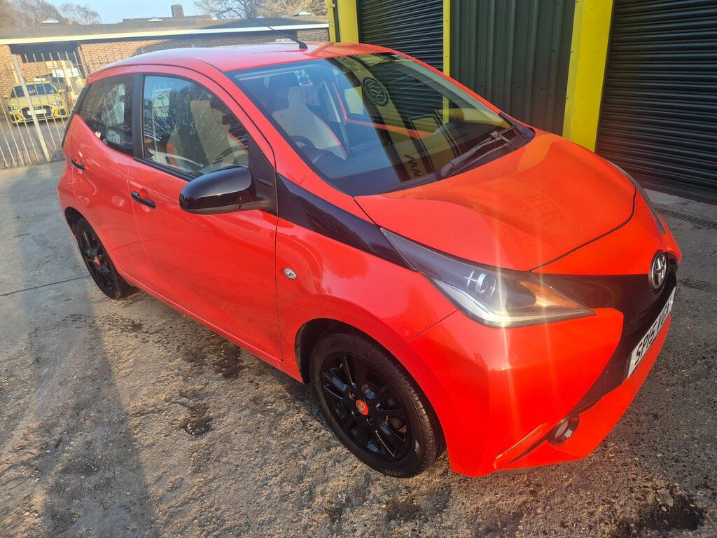 Toyota Aygo 1.0 Vvt-i X-cite X-shift SP15VGX Orange #3