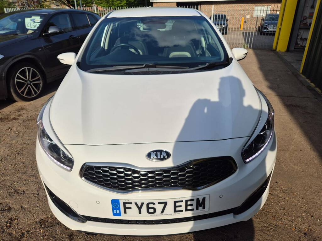 Kia Ceed 1.6 Crdi Isg 3 FY67EEM White #2