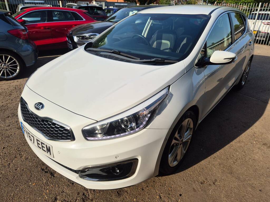 Kia Ceed 1.6 Crdi Isg 3 White