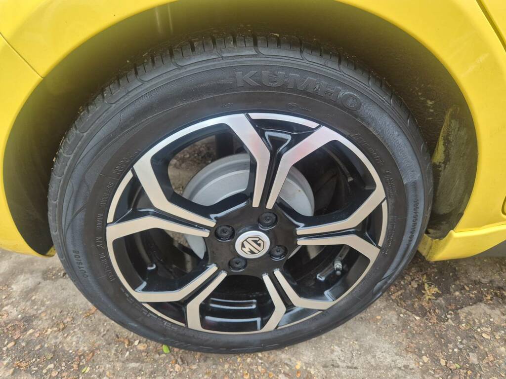 MG MG3 1.5 Vti-tech Exclusive Navigation Yellow #6