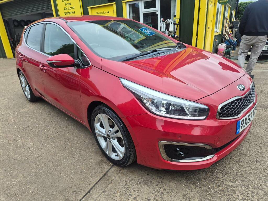 Kia Ceed 1.6 Crdi Isg 3 Dct RX67XPV Red #3
