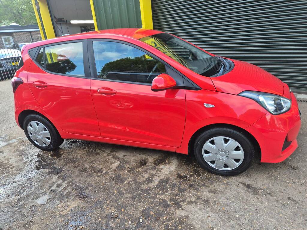 Hyundai I10 1.0 Se GC18WRD Red #5