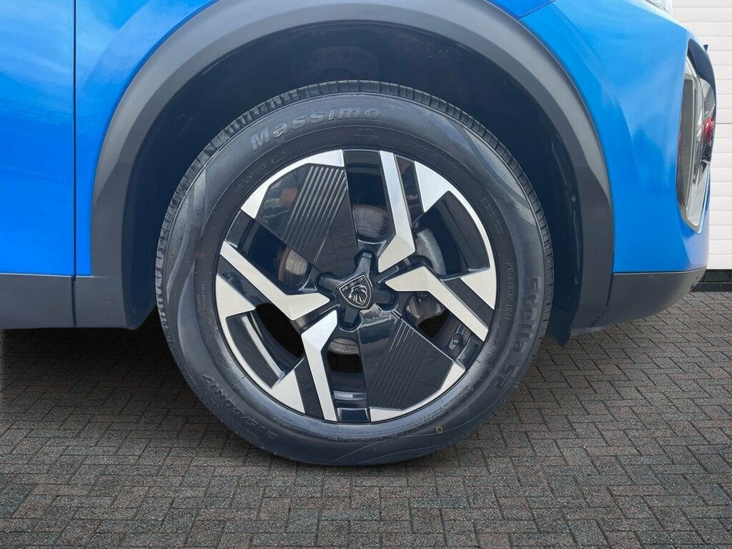 Peugeot 2008 1.2 Puretech Allure - 2024 74 FV74CLU Blue #5