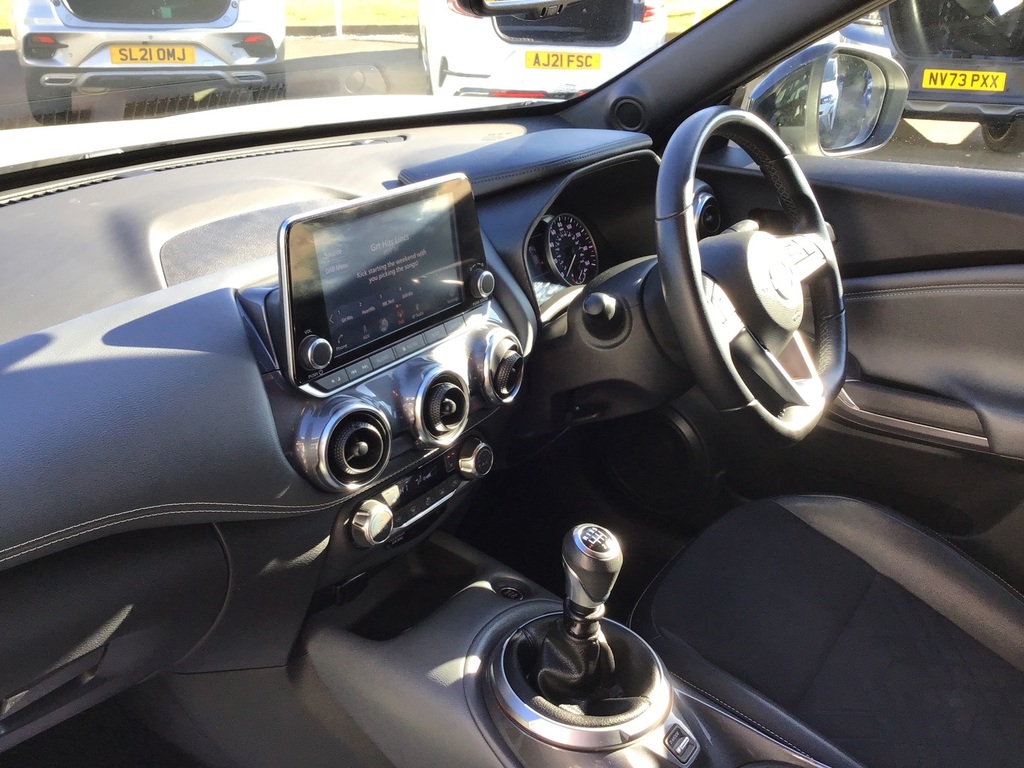 Nissan Juke 1.0 Dig-t Tekna - 2022 22 DY22VGX White #2