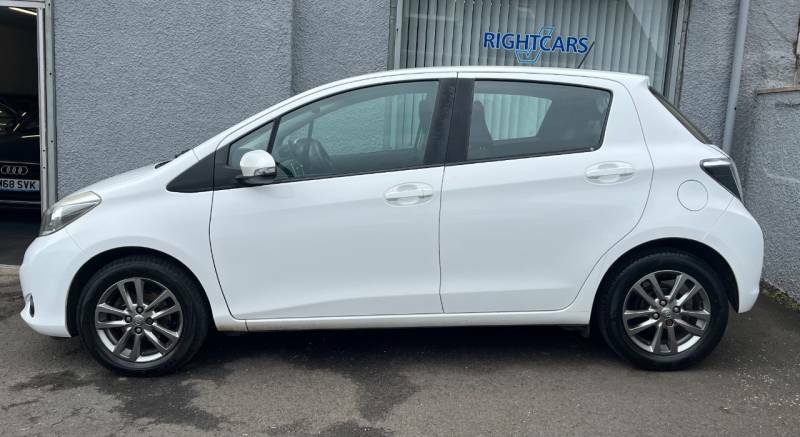 Toyota Yaris 1.4 D-4d Icon - 2014 14 White #3