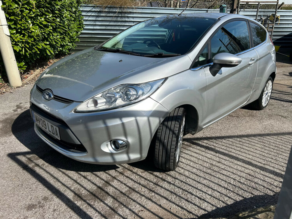 Ford Fiesta 1.4 Titanium Low Mileage Hatchb MV09LDA Silver #3