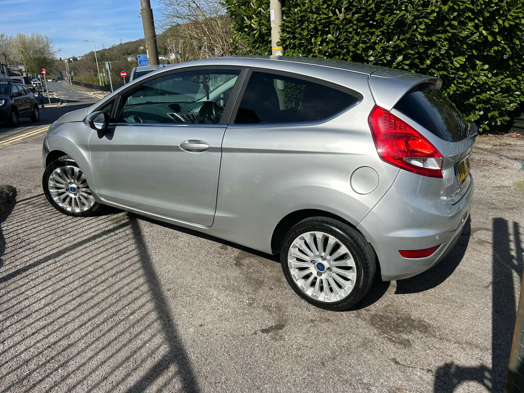 Ford Fiesta 1.4 Titanium Low Mileage Hatchb MV09LDA Silver #4