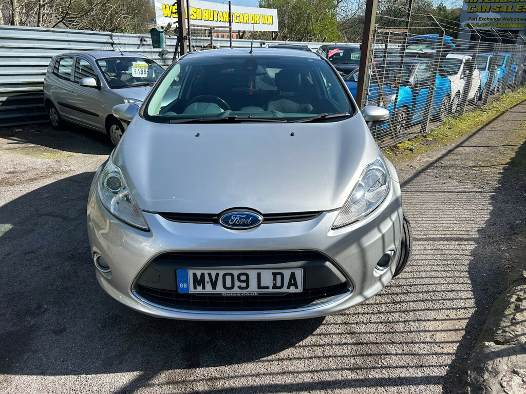Ford Fiesta 1.4 Titanium Low Mileage Hatchb MV09LDA Silver #2