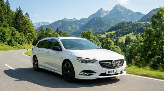 Vauxhall Insignia 2019 2.0 Turbo D Blueinjection Sri VX Line Nav Spo White