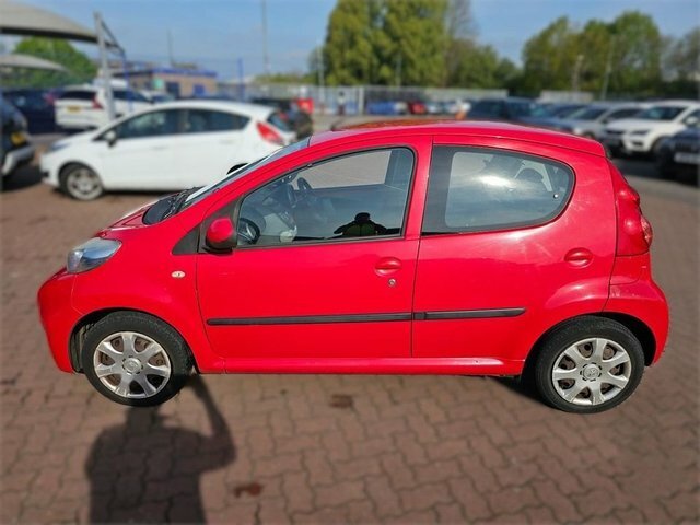Peugeot 107 2011 1.0 12V Urban Hatchback 2 Tronic E Red #4