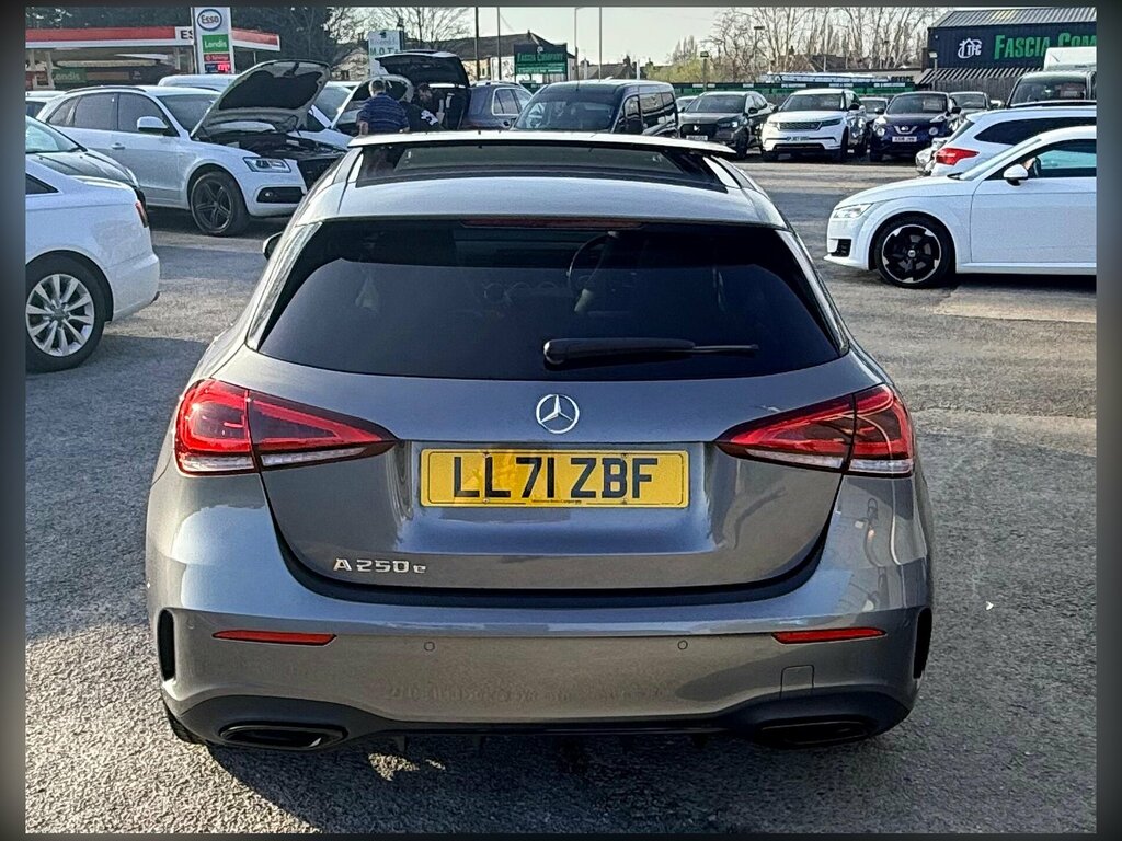 Mercedes-Benz A Class 1.3 A250e 15.6Kwh Amg Line Edition Premium Plus LL71ZBF Grey #4