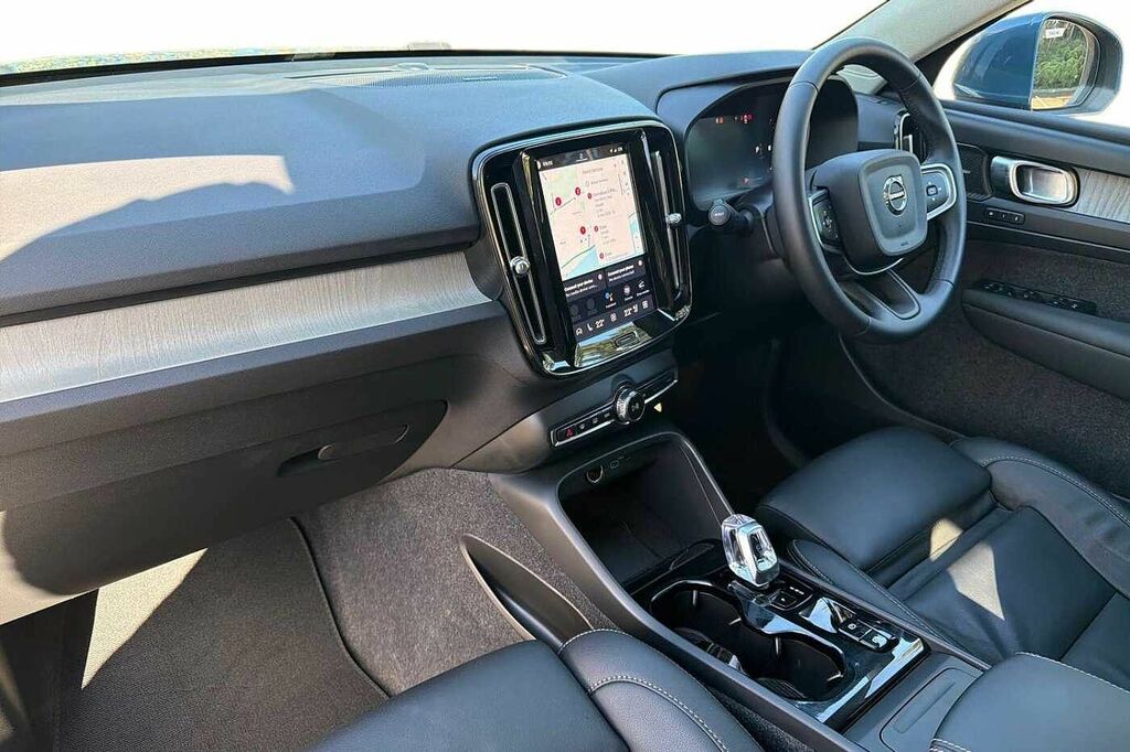 Volvo XC40 Ultra, B4 Mild Hybrid, Bright RE25WGX Blue #3