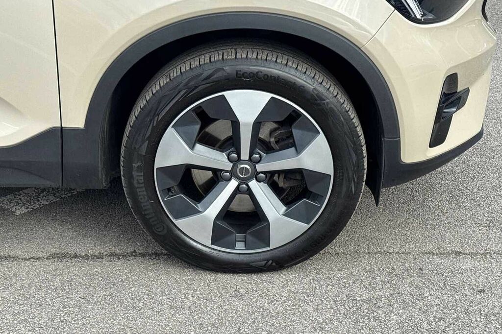 Volvo XC40 Plus, B4 Mild Hybrid, Dark RV74ZZC #5