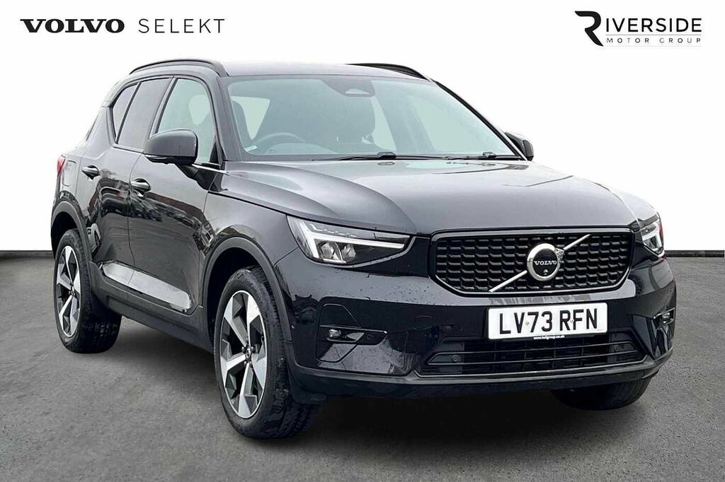 Volvo XC40 Plus, B4 Mild Hybrid, Dark 19 Alloys T LV73RFN Black #2
